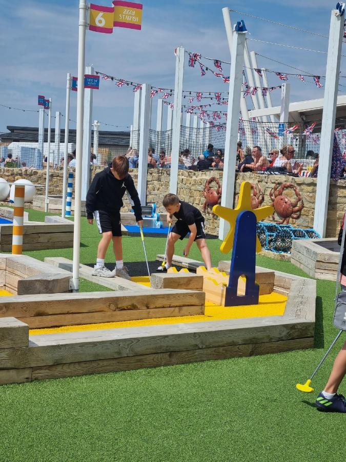 The Burrows Holiday Caravan, Seal Bay Selsey Buitenkant foto
