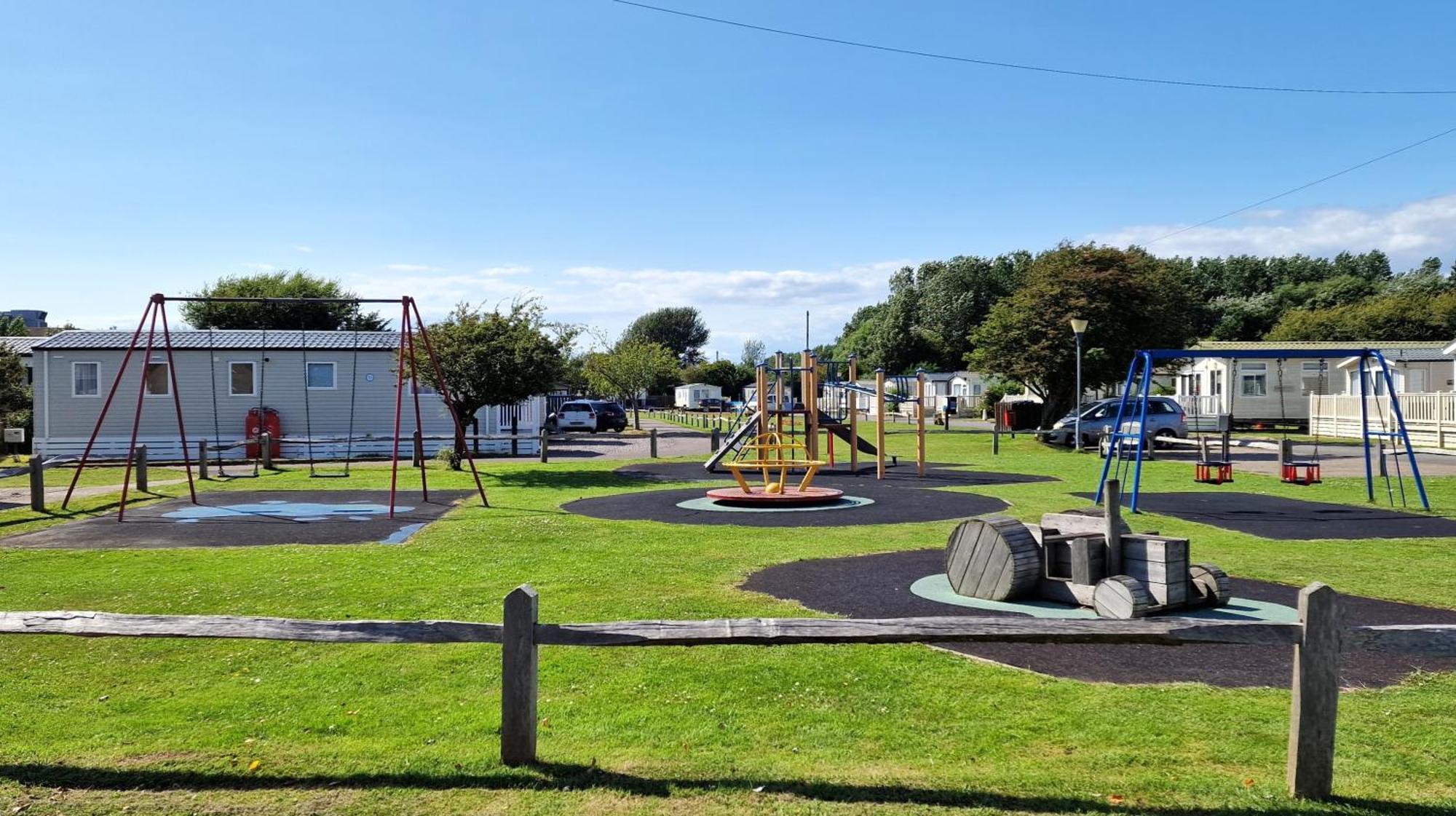 The Burrows Holiday Caravan, Seal Bay Selsey Buitenkant foto